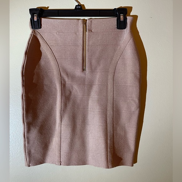 Guess Light Pink Two Piece Set - Picture 7 of 7